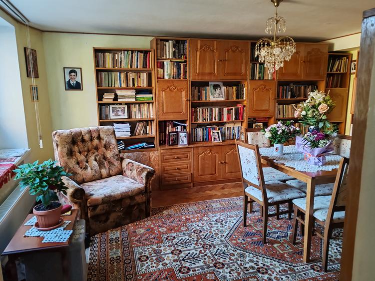 Apartament 3 camere in vila zona Central