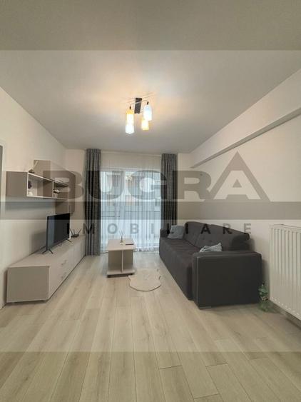 Apartament 3 camere, 2 dormitoare, 2 bai, parcare, zona C. Turzii