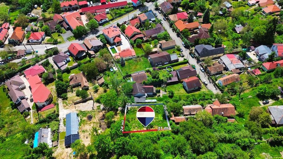 TEREN CU PRIVELISTE DEOSEBITA SPRE ORAS STRADA GRIVITEI de vanzare