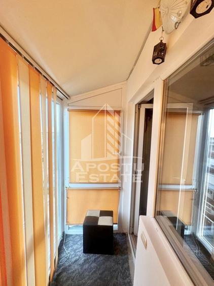Apartament cu 3 camere complet mobilat si utilat in Girocului.