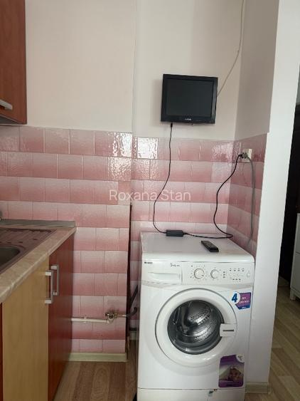 Vând apartament complet mobilat și utilat, decomandat, 2 camere, etaj 4/10. - 13