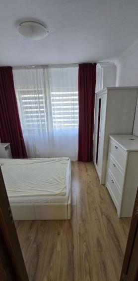 Titan metrou parc,bl.reabiliatat,et.2/10,mobilat,utilat,balcon inchis,renovat