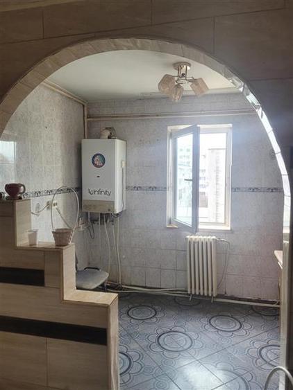 Apartament 3 camere semidecomandat, zona Neagoe Voda