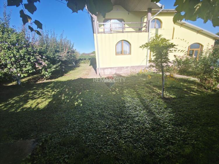 Casă / Vilă cu 5 camere de vânzare