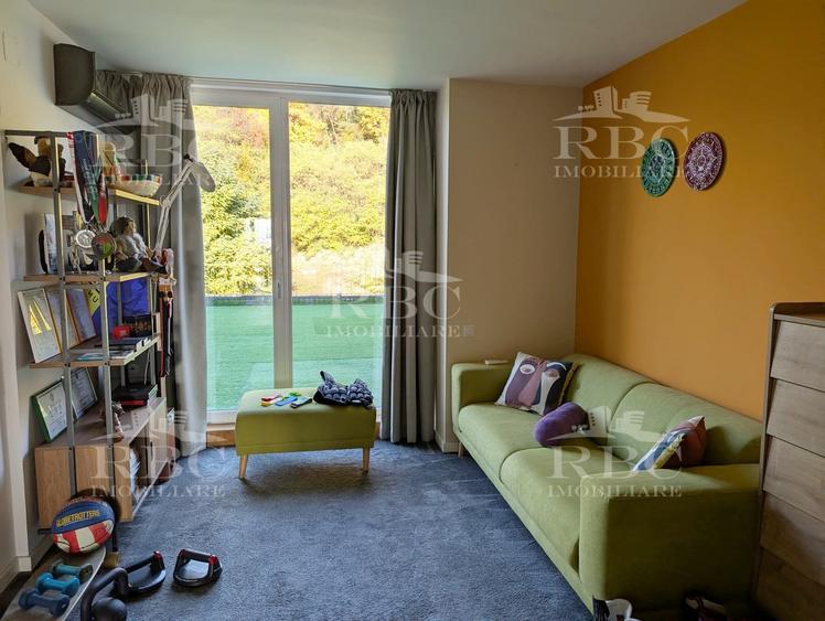Penthouse superb cu terasa panoramica in supr. totala de 399 mp in Grigorescu