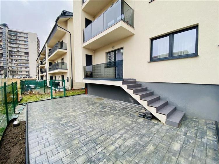 Ap. 2 camere si gradina, mobilat si utilat modern, zona D. Stanca