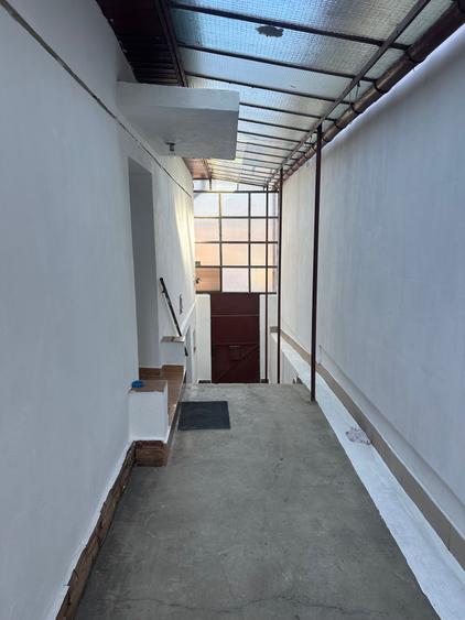 Casa 3 camere - singur in curte - zona Trei Stejari - nemobilata