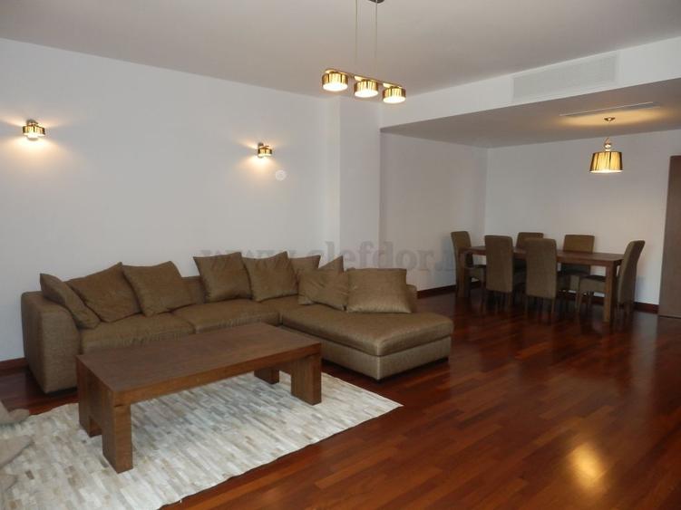Apartament cu 3 camere de închiriat în zona Soseaua Nordului