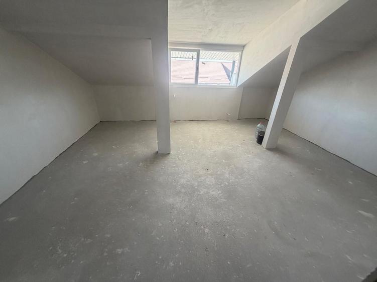 CASA DUPLEX INDEPENDENTEI, TOATE UTILITATILE, TEREN 243 MP, COMIS 0%