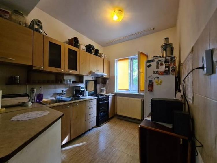 Casa si spatiul comercial Deva zona Centrala