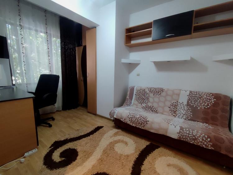 Apartament 1 camera, decomandat, Podul de Piatra