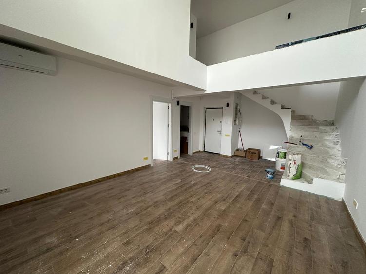 Apartament cu 3 camere de tip Penthouse/ Duplex, Metrou Berceni
