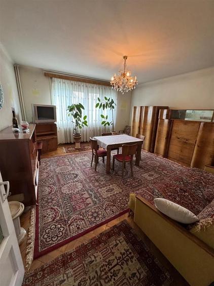 Casa cu 5 camere l 406 MP Teren l Garaj l Andrei Muresanu