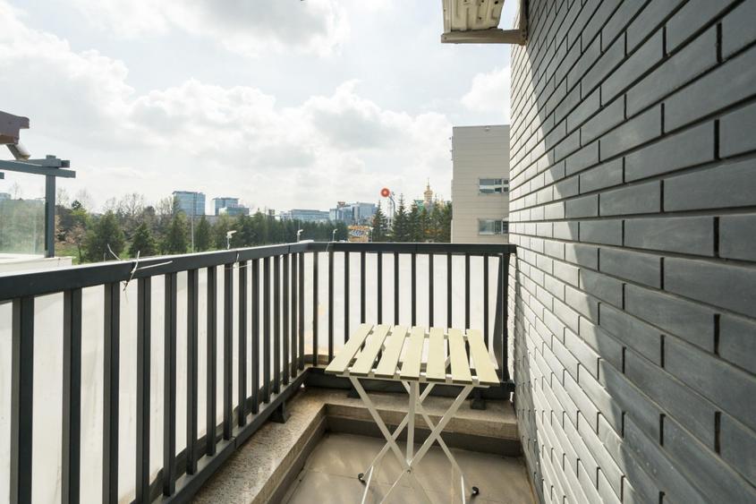 3 CAMERE PIPERA ROND OMV MOBILAT