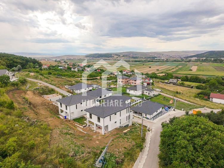 Casă panoramică în Jucu de Sus | Pădure la 200 m, vedere spre Cluj