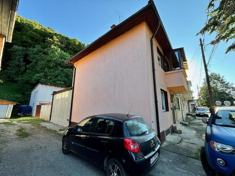 Casa 4 camere, Muncitoresc