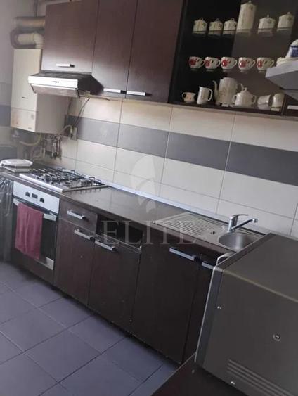 Apartament 4 camere în zona STRAZII CALEA FLORESTI