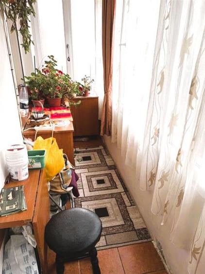 Apartament 2 camere, renovat partial, centrala termica noua, balcon inchis. Zona