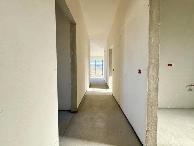 Casă individuală pe un singur nivel, clasa A, 300 mp curte, intrare Chinteni
