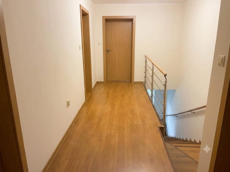 Proprietate deosebită în Săcălaz: Duplex 5 camere și teren suplimentar