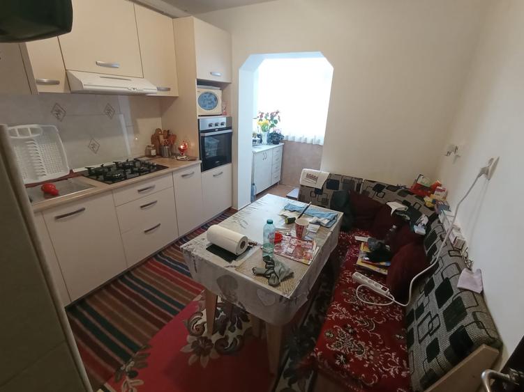 Apartament Frumoasa 3 camere DECOMANDAT, zona superba