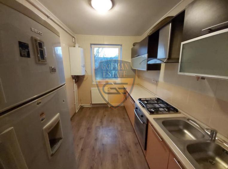 2 camere, City Park Mall Tabacarie etaj 4/4, balcon, parcare, centrala gaz A/C