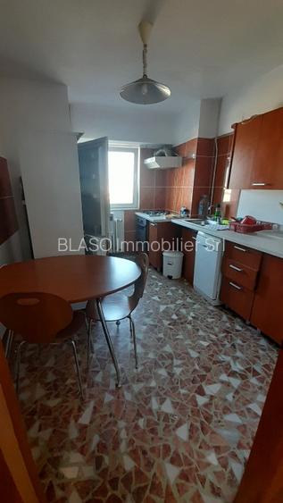 Apartament spațios cu 3 camere / 1980 / cartierul Piața Română / Dacia - 4