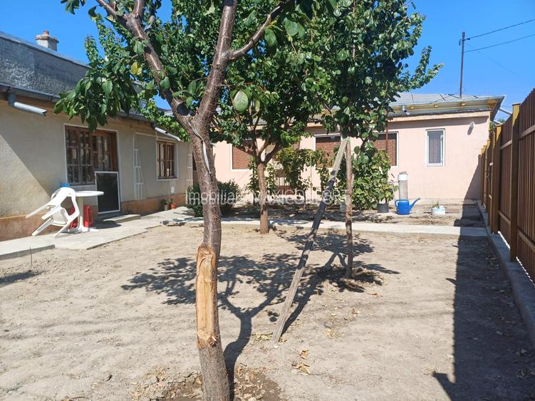 Vanzare casa , zona Chercea - Imobiliare MAXICONFORT