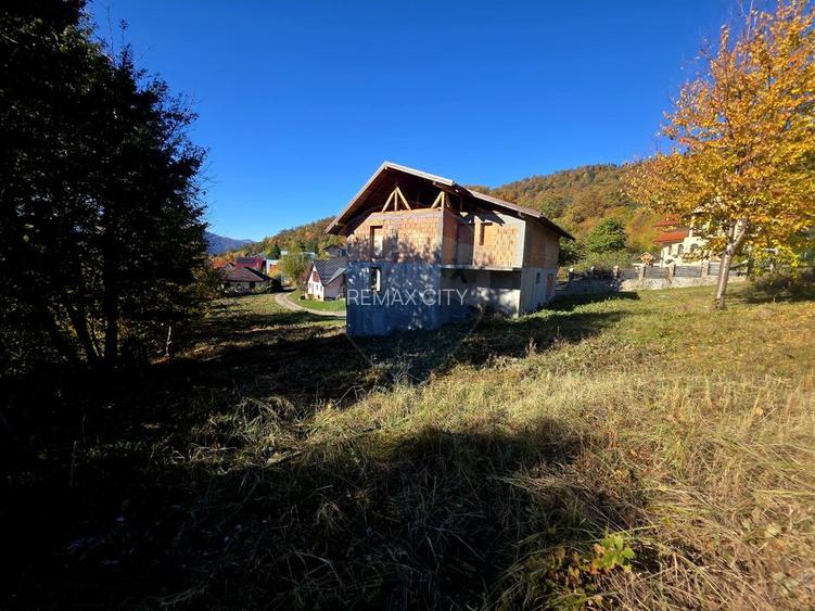 Casă / Vilă cu 5 camere de vânzare - 22