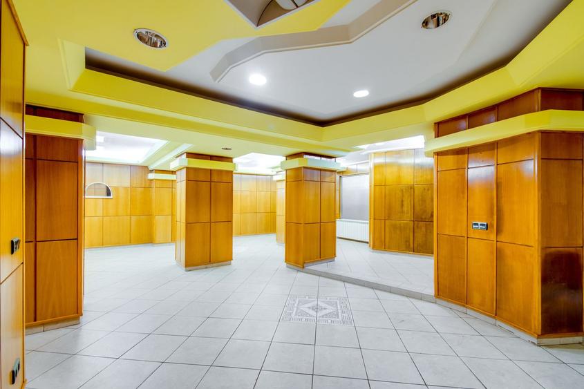 Armenească 14 || 4 camere || Spațiu comercial sau birouri