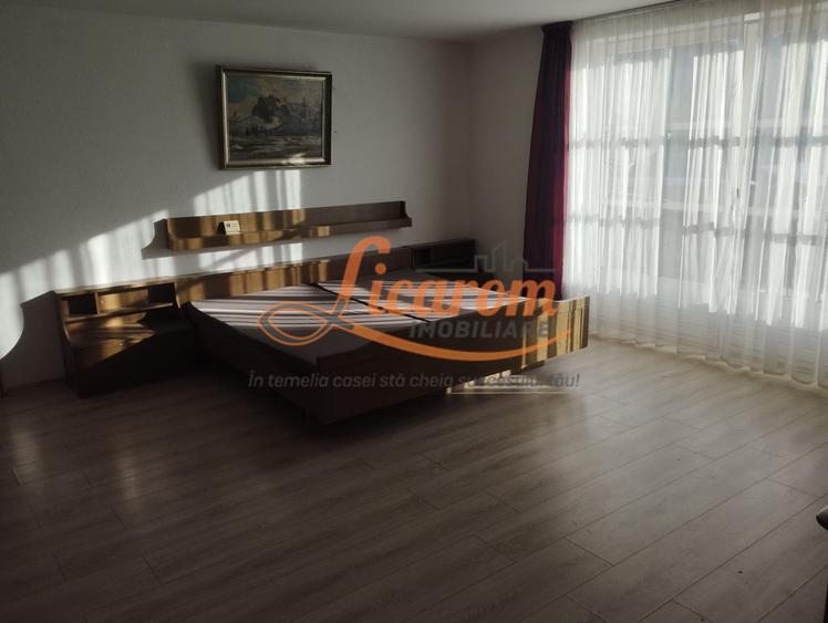 Apartament 3 camere Comuna Cristian,mobilat si utilat 430 euro.