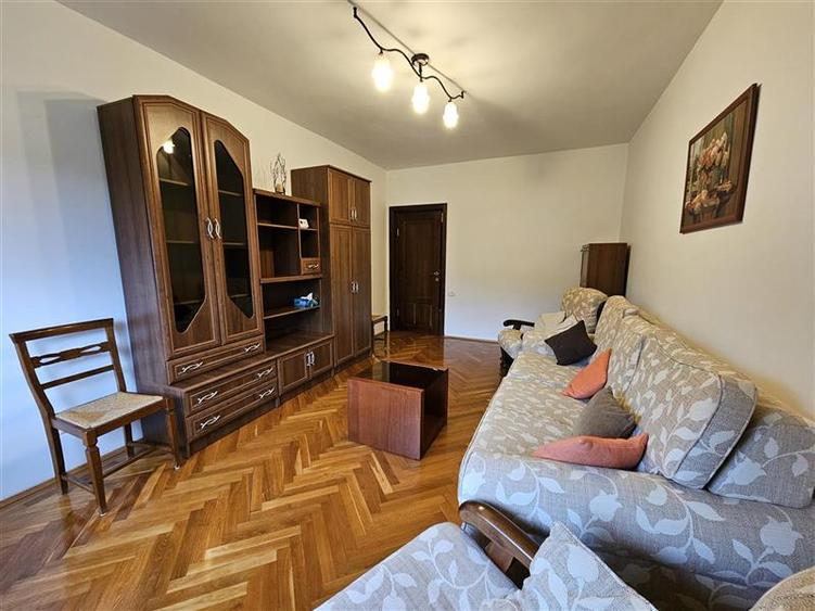 Apartament cu doua camere in zona linistita ultracentrala