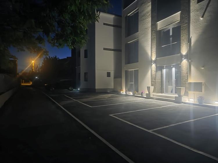 Apartament penthouse in Pipera - 5 camere si terasa