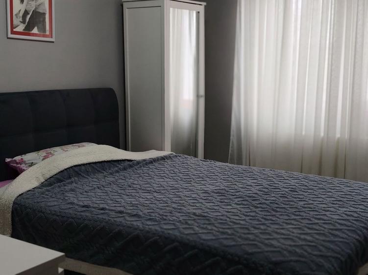 Inchiriez apartment 3 camere.