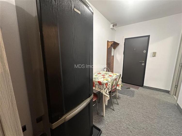 Decomandat, mobilat si utilat linga Piata Doina - 6