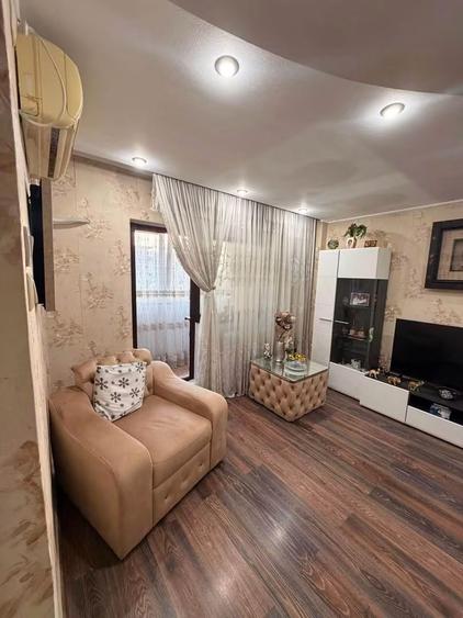 Apartament 4 camere, 2 grupuri sanitare, zona Crângași, 6 minute de metrou