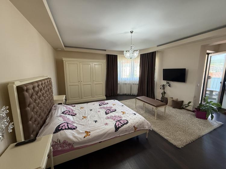 VILǍ CU PISCINǍ | 200 MP UTILI | 5 camere | ZONĂ EXCLUSIVISTĂ
