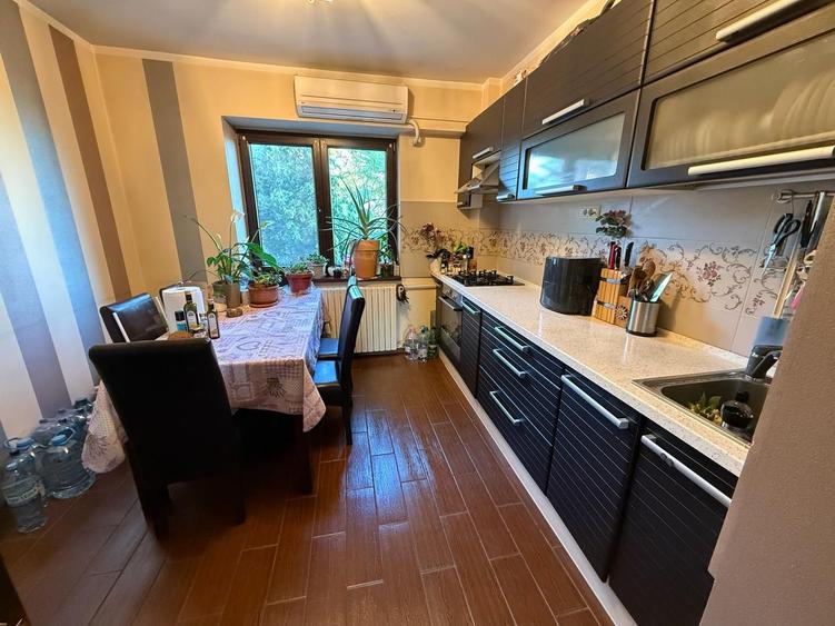 AP. 3 CAMERE- PIATA SUDULUI, PARCARE ADP, BOXA, METROU 12 MIN, MODERN