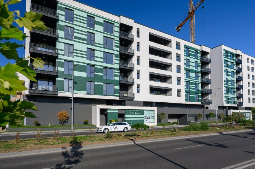 Inchiriez apartament 4 camere,faleza nord,zona Pescarie,Bd Mamaia 294B