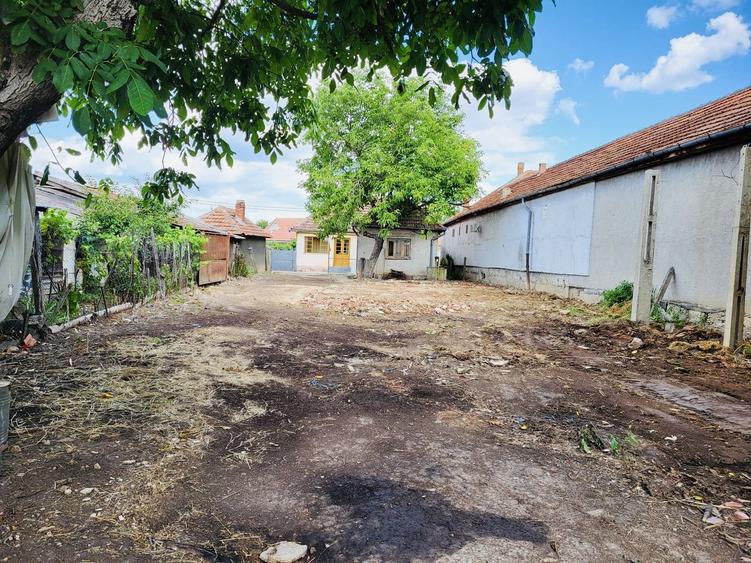 Casǎ renovabilă pe teren de 700 mp – Rontău