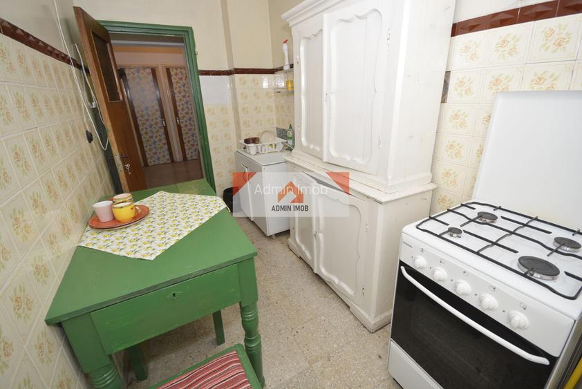 3 cam, Et 1/10, Metrou Favorit,  ANVELOPAT, bloc de tip E, Circular - 11