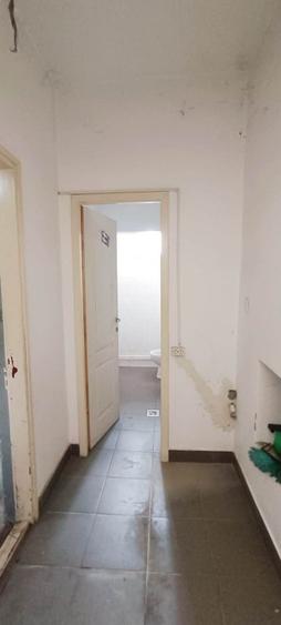 Proprietate cu 2 hale si casa la inchiriat,teren 1350mp