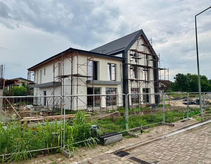 Vilă Duplex Premium în Otopeni/Metrou la 900 m/Spatioasa