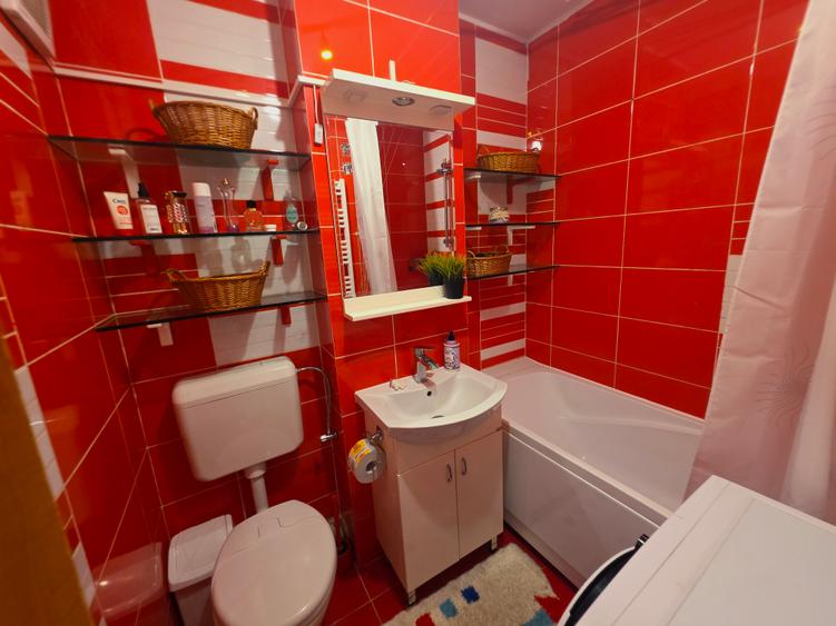 Inchiriez apartament 2 camere zona Grivitei Onix cu parcare si aer conditionat