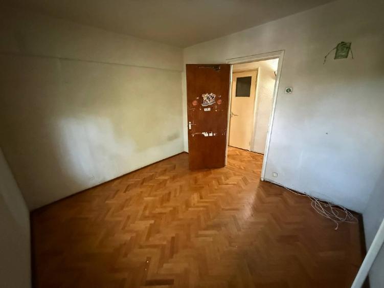 Apartament 4 camere Titan - Costin Georgian, 83mp