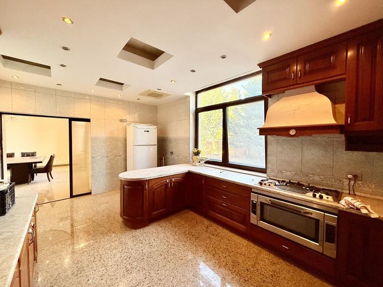 Duplex 14 camere Pantelimon Cernica 864 mp desfasurati