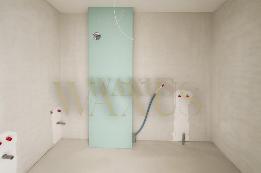 Apartament semifinisat - 3 camere | Garaj | Terasa | zona Eroilor