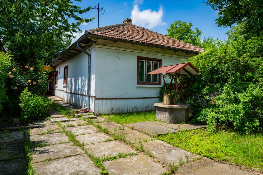 Casă locuibilă în Dărmănești — 50.000 €