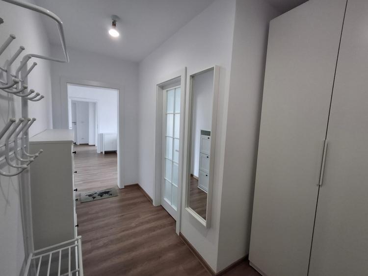 Apartament 3 camere zona centrala, complet utilat si mobilat