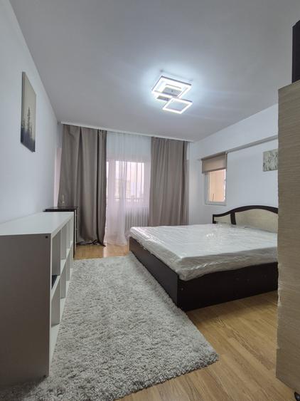 Unirii - Piata Alba Iulia - vedere la Bd Unirii
